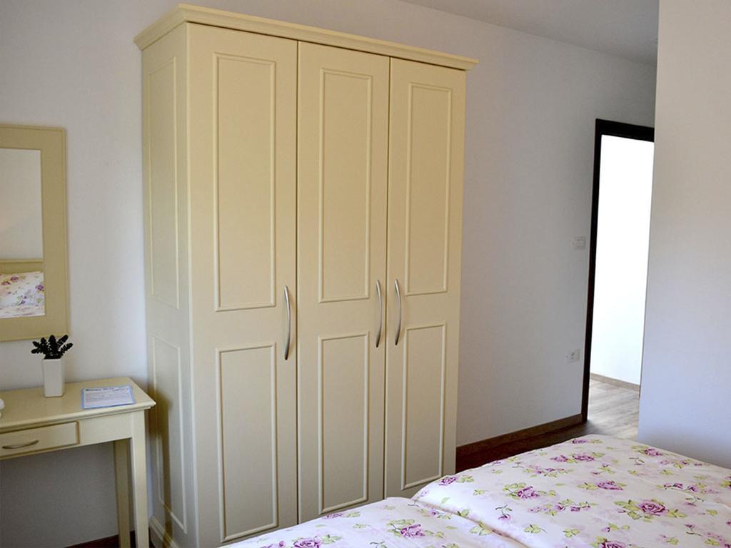 Holiday Home Mate Tinjan ห้อง รูปภาพ