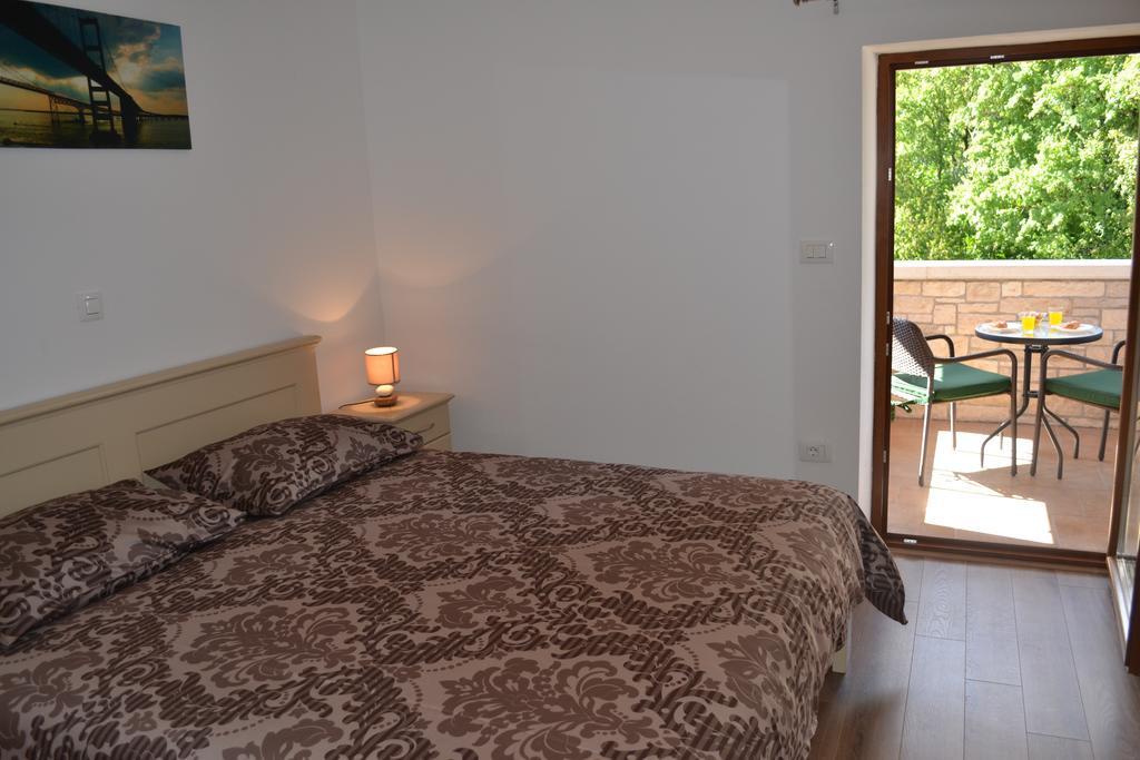 Holiday Home Mate Tinjan ห้อง รูปภาพ